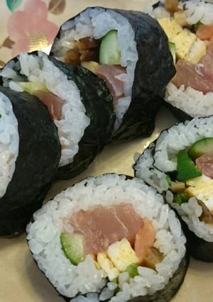 A picture of Futomaki－Thick Sushi Rolls Filled with Vegetables.