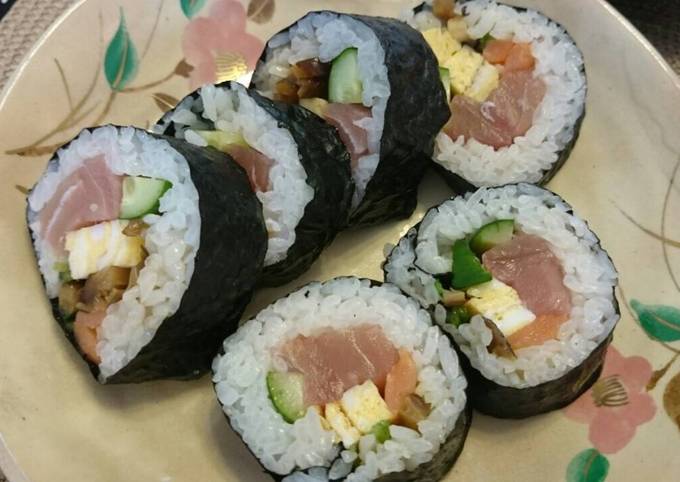 Easiest Way to Prepare Mario Batali Futomaki－Thick Sushi Rolls Filled with Vegetables