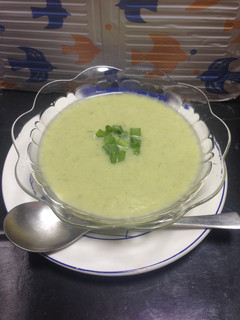 Una foto de Vichyssoise (Crema con vegetales francesa)