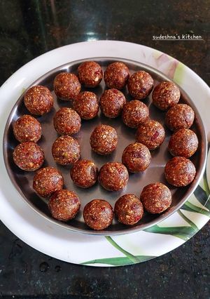 A picture of Protein-packed Ladoos.