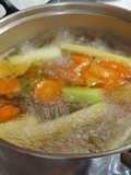 Caldo de pollo, Brou de Pollastre