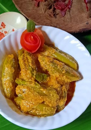 নিরামিষ দই পটল (niramish doi potol recipe in Bengali) রেসিপির প্রধান ছবি