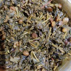 A picture of Spinach & Chana curry.