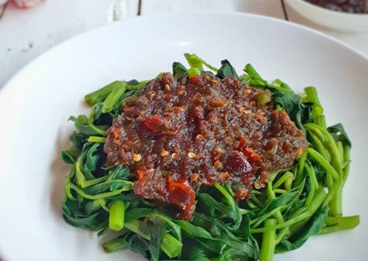 Resep Rujak Kangkung Khas Kuningan oleh Iis Ismatullah - Cookpad