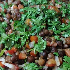 A picture of Black Chickpea Chaat.