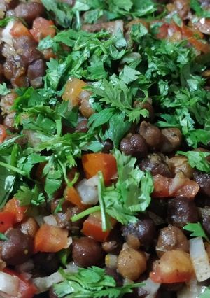 A picture of Black Chickpea Chaat.
