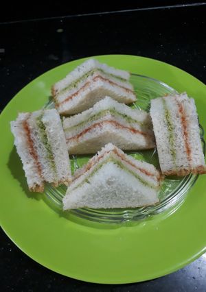 A picture of TriColor Ribbon sandwich.