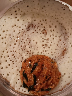 பூண்டு வெங்காய சட்னி(onion garlic chutney recipe in tamil) செய்முறை முக்கிய புகைப்படம்