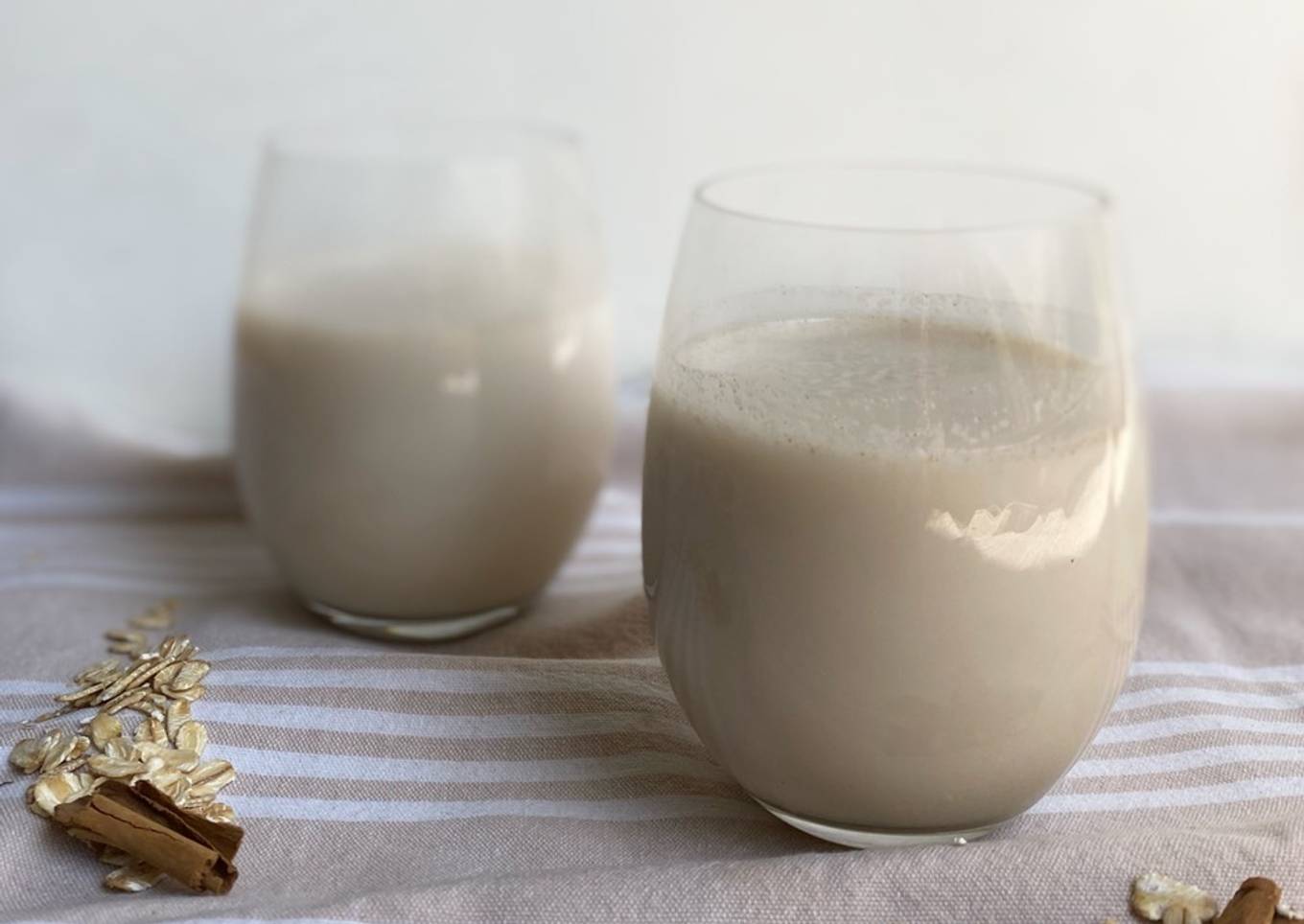 Agua de horchata de avena sin lácteos