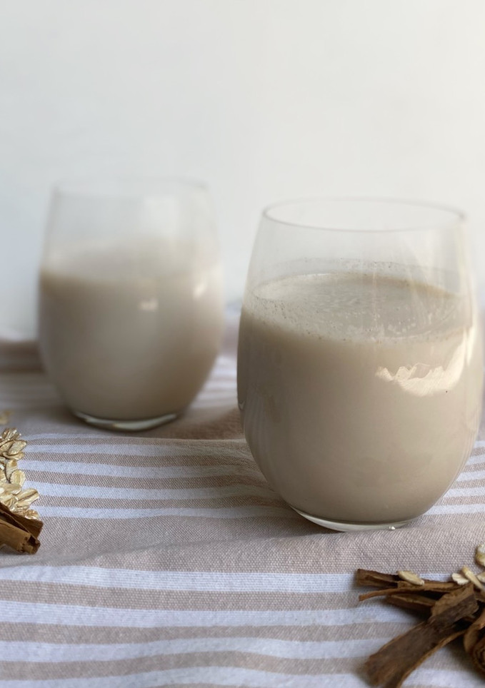 Una foto de Agua de horchata de avena sin lácteos