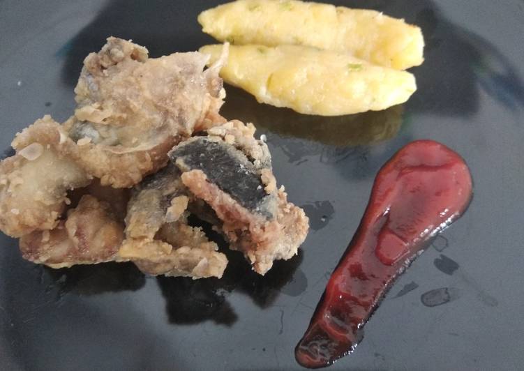 Langkah Mudah untuk Menyiapkan Stick Potato with fried tuna skin crispy, Enak Banget
