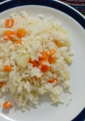 Una foto de Arroz blanco para principiantes 😘😘👍✨