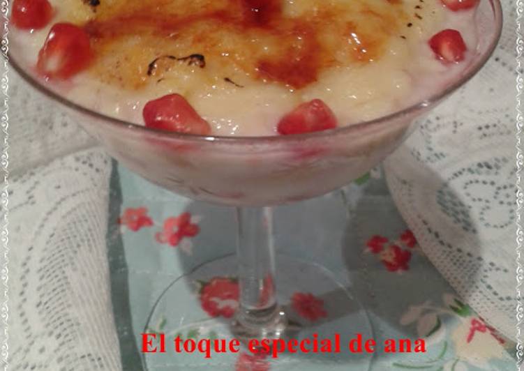 Delicia de crema catalana con granadas