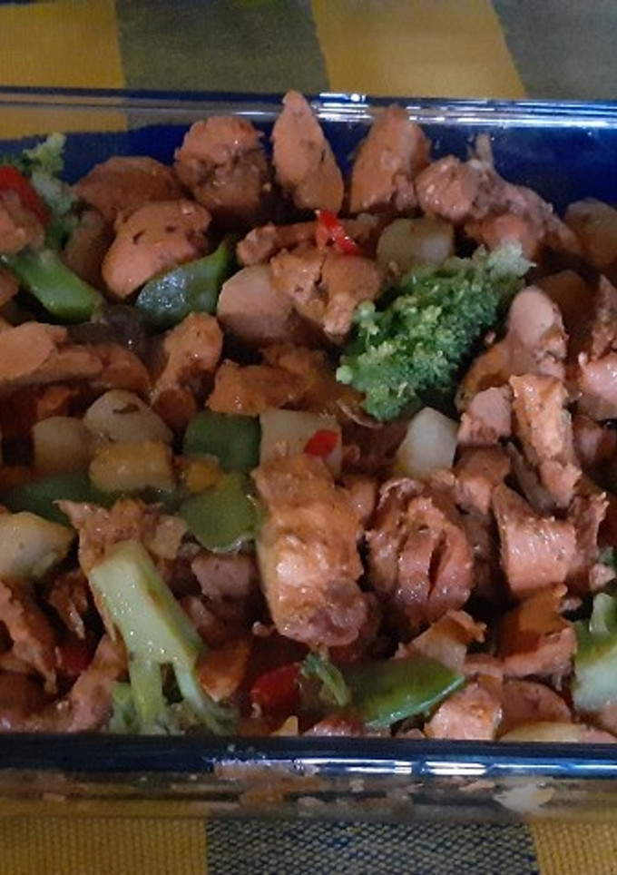Una foto de Pollo con verduras👩‍🍳