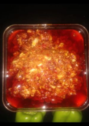 A picture of Schezwan chutney.