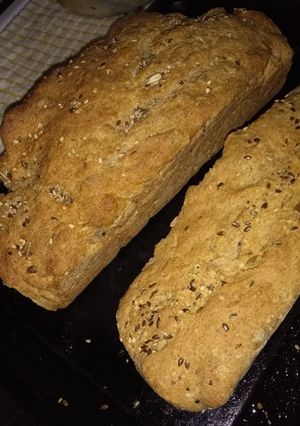 Una foto de Pan integral con semillas