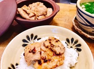 Hình của món Gà lát chay kho tiêu.