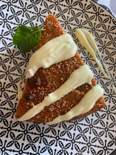 Una foto de Bizcocho de coco y chocolate blanco