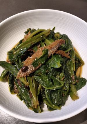 A picture of Sauteed Lettuce w/ Tauci Fish.