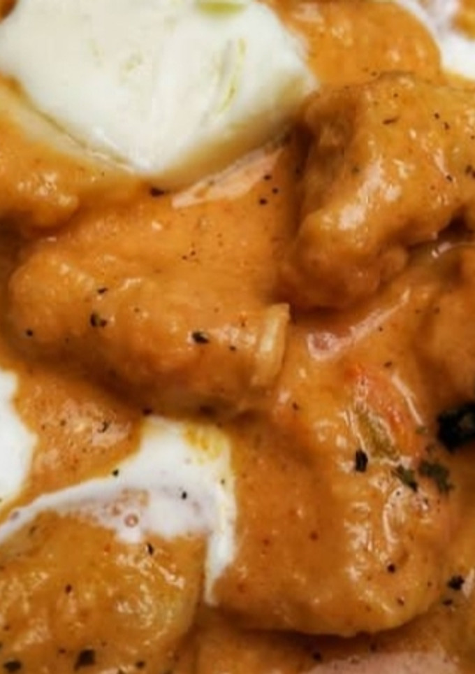 A picture of Butter chicken 🥹🍴.