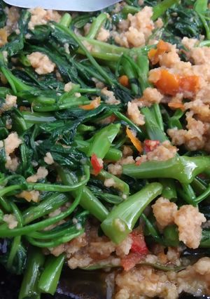 Foto resep Tumis kangkung oncom hejo pisan