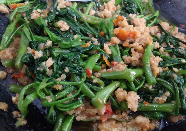 Tumis kangkung oncom hejo pisan