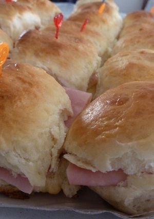 Una foto de Pancitos Chips - pebetes