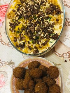 صورة لوصفة فطور اليوم فتة حُمُّص مع الفلافل