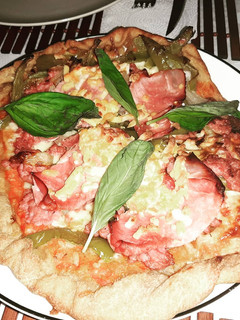 Una foto de Pizza Casera de Montaña