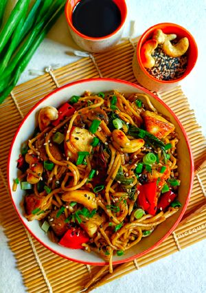 A picture of Veg Kung Pao Noodles.