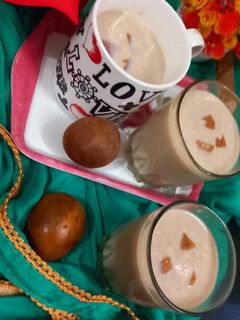चीकू मिल्क शेक (Chikoo Milk Shake recipe in hindi) रेसिपी मुख्य फोटो