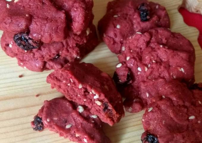 Raisin Red Velvet Cookies (No Mixer)