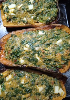 Una foto de Calabaza con espinacas y queso