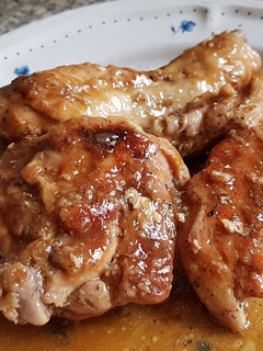 Una foto de Pollo en salsa de cebolla
