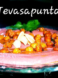 Foto principal de Hummus de remolacha y almendras con cilantro y lima