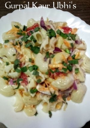 A picture of 🍝 Creamy Green Chili Garlic Pasta Salad.