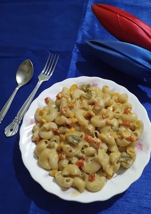 A picture of Pasta in white Butter.