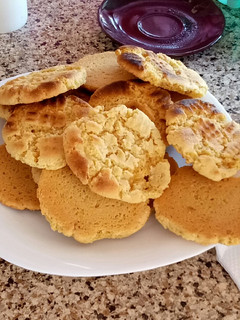 A picture of Peanuts butter cookies.
