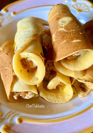รูปของ โตเกียวในตำนาน (pancake roll stuffered with sausage) by ChefTukkata