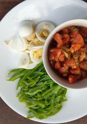My涼拌菜-番茄芹菜 的食譜成品照片