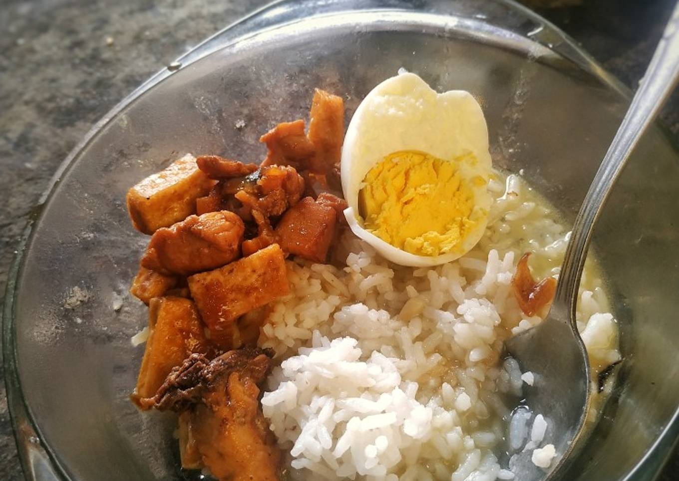 Nasi bakmoy