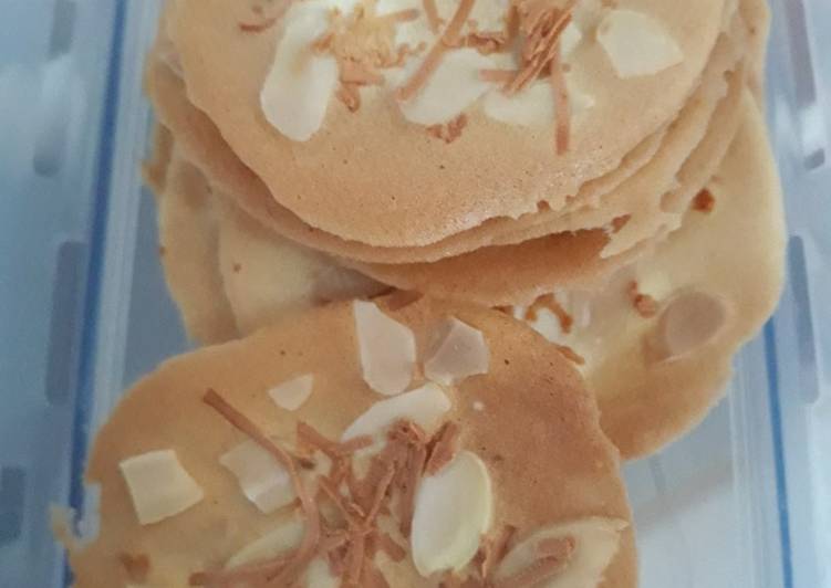 Rahasia Membuat Crispy Almond Cheese Tuiles Yang Renyah