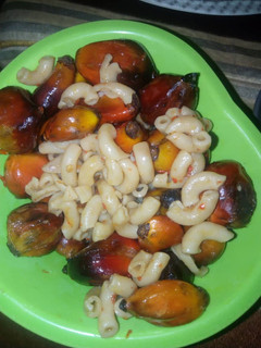 A picture of Macaroni da kwakwa.