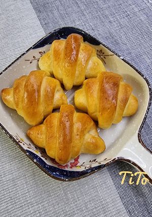 Hình của món Crescent roll.