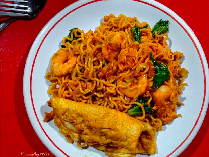 Cara Gampang Menyiapkan Mie Goreng Udang, Bisa Manjain Lidah
