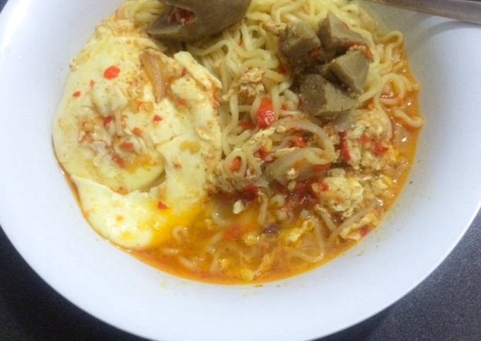 Ternyata ini lho! Resep gampang buat Indomie rebus pedas (kreasi indomie)  istimewa