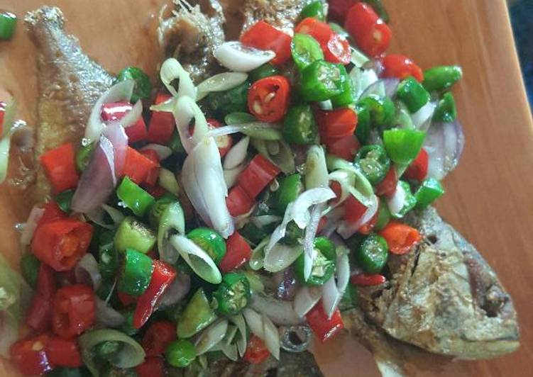 Resep Ikan peda sambal matah yang nikmat
