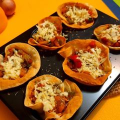 A picture of Baked garden wonton cups.