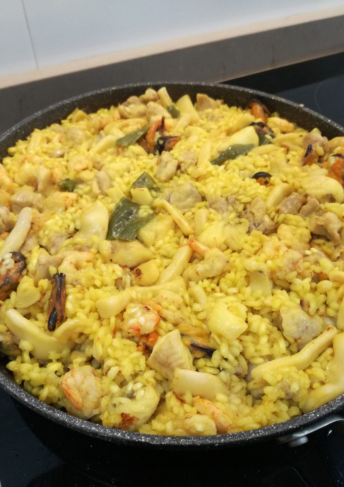 Una foto de Paella