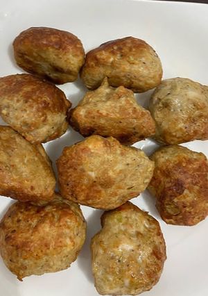 A picture of Gola Kabab.